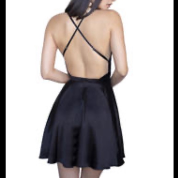 Vienna Short Dress - Picture 2 of 3